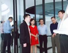 广东省工业和信息化局莅临乐发官方版网站登录入口-乐发(中国)调研制造业创新中心建设情况 